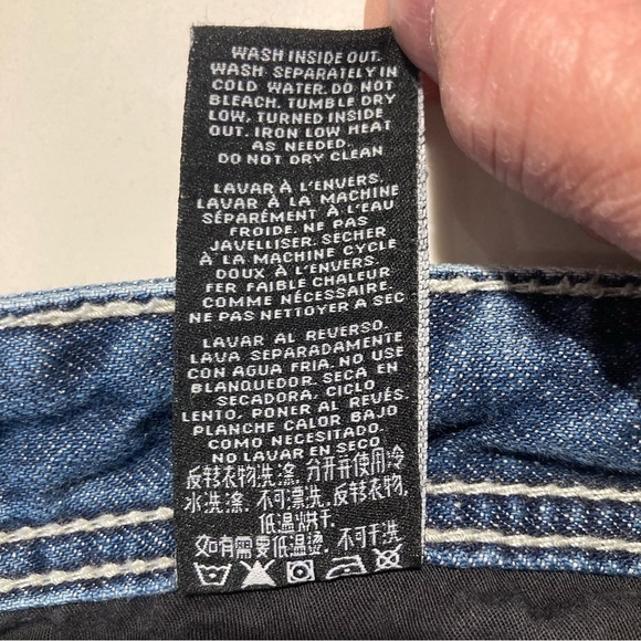 AFFLICTION Sz 33 Cooper Distressed Straight Leg Rubber Logo Patch Jeans - Picture 15 of 16